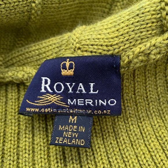 Royal Merino Olive color shawl collar cardigan. Size M - Picture 5 of 9